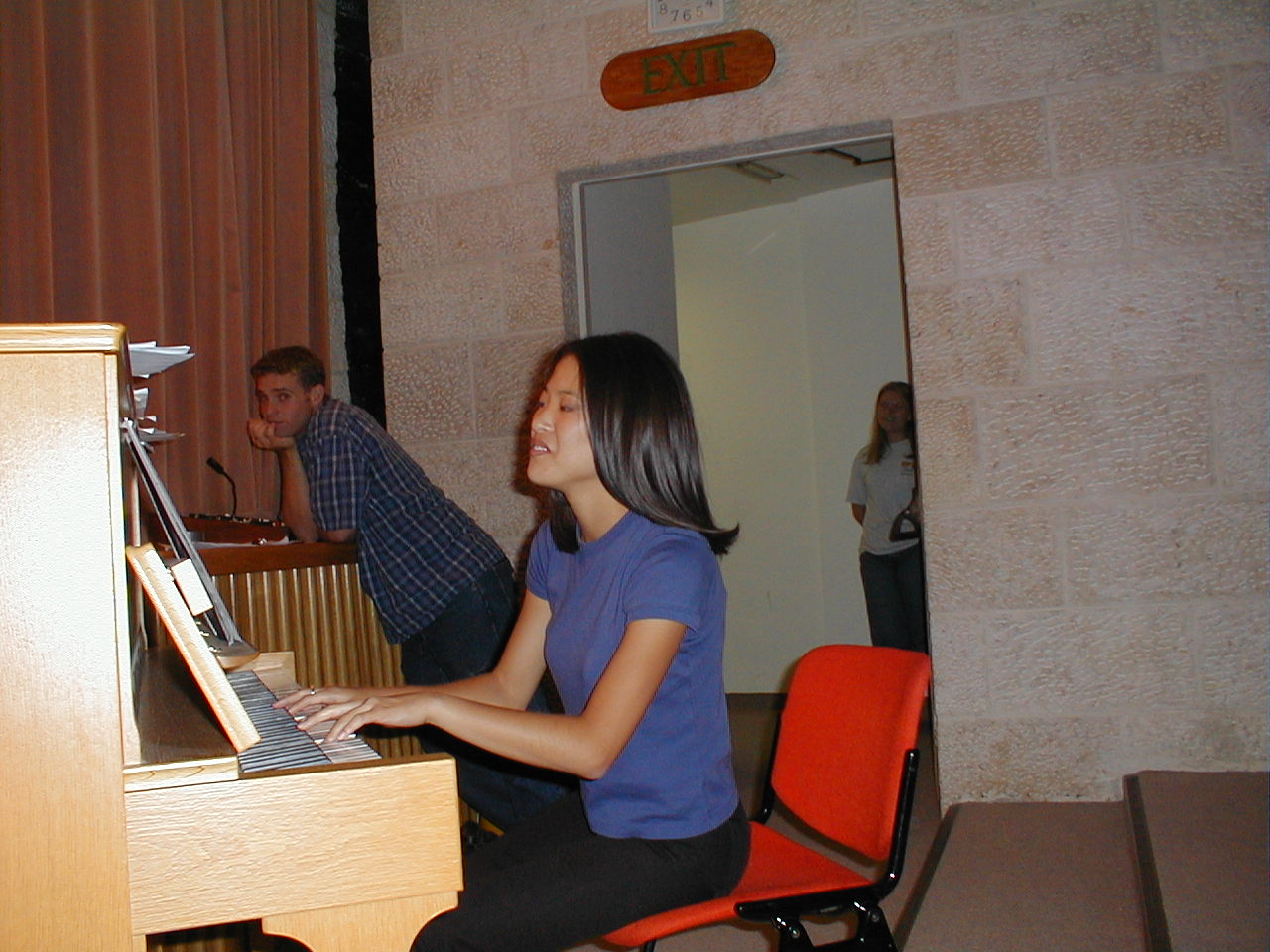 Talent Show - Micia.JPG